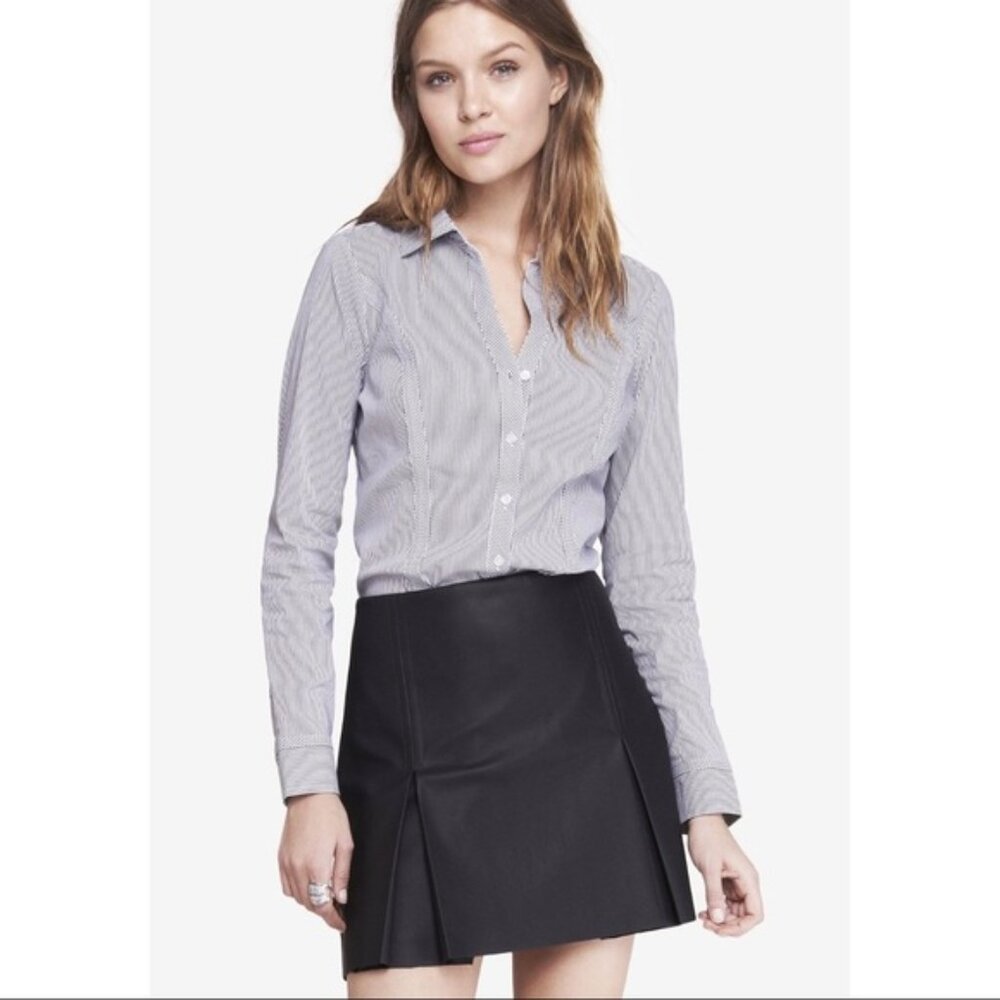 EXPRESS The Ultimate Essential Shirt XS - EUC